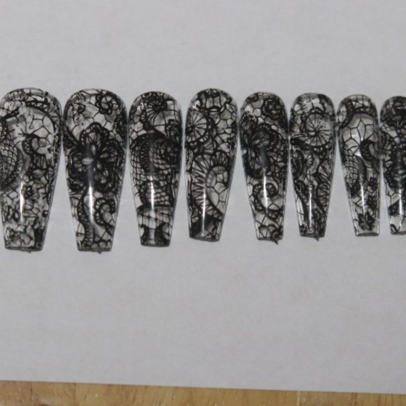 Black and White Lace- press on nail set - Picture 8 of 10